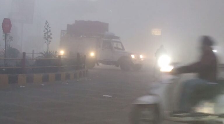 ਉੱਤਰ ਭਾਰਤ ’ਚ ਧੁੰਦ ਤੇ ਸਮੌਗ ਦਾ ਦੌਰ ਜਾਰੀ/ ਕੁੱਝ ਥਾਵਾਂ ’ਤੇ ਜ਼ੀਰੋ ਨੇੜੇ ਪਹੁੰਚੀ ਵਿਜ਼ੀਬਿਲਟੀ/ 21 ਦਸੰਬਰ ਤੱਕ ਅਜਿਹੇ ਹਾਲਾਤ ਰਹਿਣ ਦਾ ਅਲਰਟ