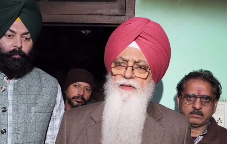 ਅੰਮ੍ਰਿਤਸਰ ਦੇ ਅੱਗ ਪੀੜਤ ਦੀ ਵਿਧਾਇਕ ਵੱਲੋਂ ਮਦਦ/ ਘਰ ਦੀ ਛੱਤ ਪਾਉਣ ਦਾ ਚੁੱਕਿਆ ਜ਼ਿੰਮਾ/ ਅੱਗ ਨਾਲ ਹੋਇਆ ਸੀ ਘਰ ਦਾ ਭਾਰੀ ਨੁਕਸਾਨ