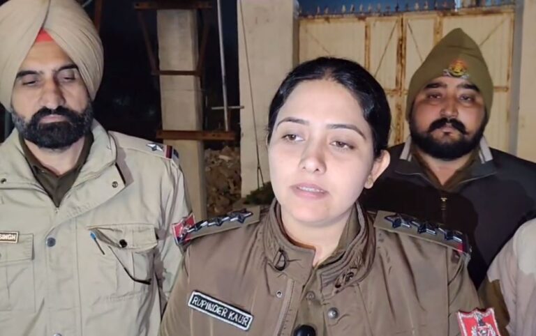 ਮਾਨਸਾ ਪੁਲਿਸ ਵੱਲੋਂ ਦੇਹ ਵਪਾਰ ਦੇ ਅੱਡੇ ਦਾ ਪਰਦਾਫਾਸ਼/ ਹੋਟਲ ’ਚ ਛਾਪਾ ਮਾਰ ਕੇ 14 ਮੁੰਡੇ-ਕੁੜੀਆਂ ਨੂੰ ਕੀਤਾ ਗ੍ਰਿਫਤਾਰ