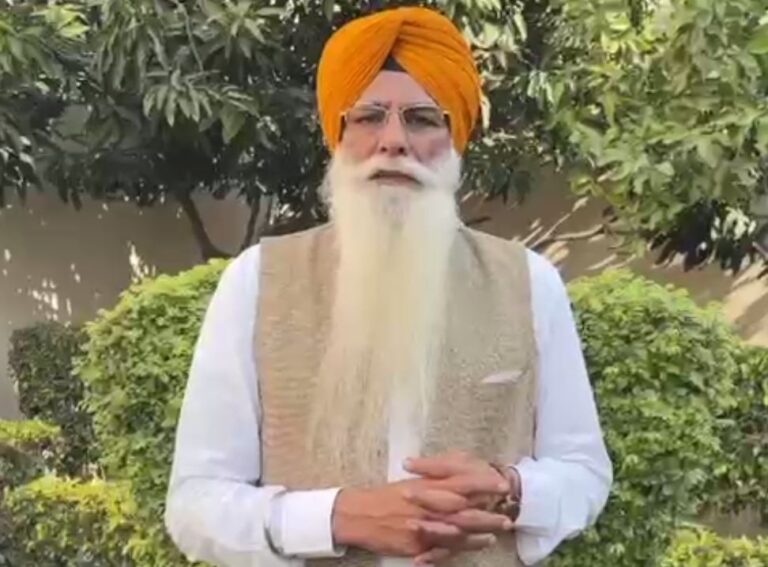 ਆਪ ਵਿਧਾਇਕ ਰੰਧਾਵਾ ਦੇ ਬਿਆਨ ਦਾ ਮੁੱਦਾ ਗਰਮਾਇਆ; ਐਸਜੀਪੀਸੀ ਵੱਲੋਂ ਦਸਤਾਰ ਬਾਰੇ ਟਿੱਪਣੀ ਦੀ ਸਖਤ ਨੋਟਿਸ; ਗੁਰਚਰਨ ਸਿੰਘ ਗਰੇਵਾਲ ਨੇ ਬਿਆਨ ਜਾਰੀ ਕਰ ਚੁੱਕੇ ਸਵਾਲ