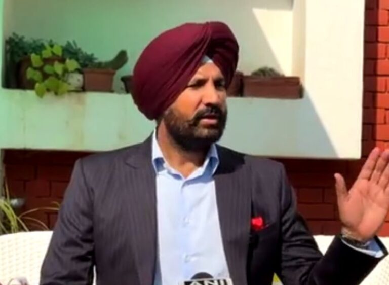 ਚੰਡੀਗੜ੍ਹ ’ਚ ਰਾਜਾ ਵੜਿੰਗ ਨੇ ਘੇਰੀ ਸਰਕਾਰ; ਜ਼ਿਲ੍ਹੀ ਪ੍ਰੀਸ਼ਦ ਚੋਣਾਂ ’ਚ ਗੁੰਡਾਗਰਦੀ ਦੇ ਇਲਜ਼ਾਮ; ਮੁਨੀਸ ਸਿਸੋਦੀਆ ਦੇ ਬੋਲ ਸੱਚੇ ਨਿਕਲਣ ਦਾ ਦਾਅਵਾ