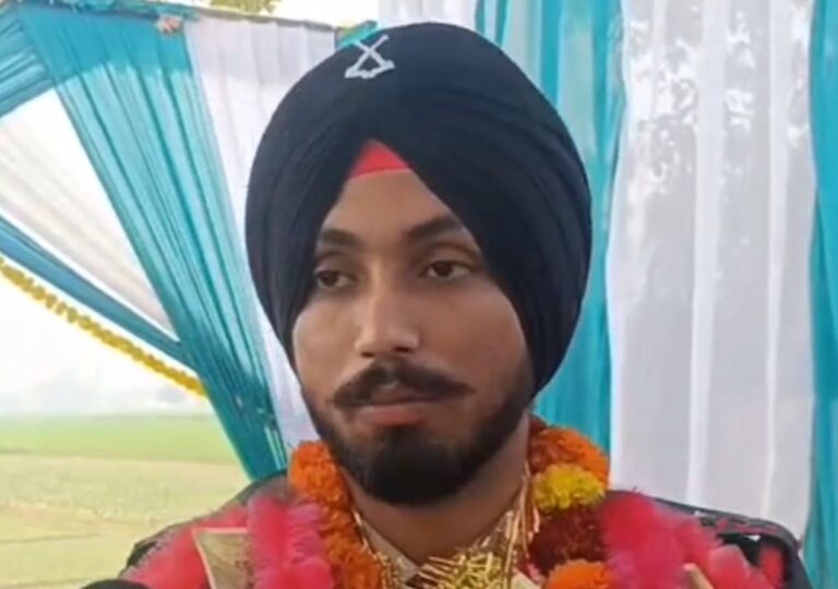 ਗੁਰਦਾਸਪੁਰ ਵਾਸੀ ਨੌਜਵਾਨ ਚਮਕਾਇਆ ਜ਼ਿਲ੍ਹੇ ਦਾ ਨਾਮ; ਲੈਫਟੀਨੈਂਟ ਬਣਨ ਬਾਦ ਪਿੰਡ ਪਹੁੰਚਣ ’ਤੇ ਸ਼ਾਨਦਾਰ ਸਵਾਗਤ