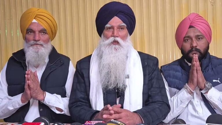 ਪਟਿਆਲਾ ਪਹੁੰਚੇ ਅੰਮ੍ਰਿਤਪਾਲ ਦੇ ਪਿਤਾ ਤਰਸੇਮ ਸਿੰਘ/  ਜਥੇਦਾਰ ਦੇ ਬਿਆਨ ’ਤੇ ਦਿੱਤਾ ਪ੍ਰਤੀਕਰਮ/ ਕਿਹਾ, ਅਕਾਲ ਤਖਤ ਸਾਹਿਬ ਨੂੰ ਬੇਨਤੀ ਨਹੀਂ ਹੁਕਮ ਦੇਣੇ ਚਾਹੀਦੇ ਹਨ