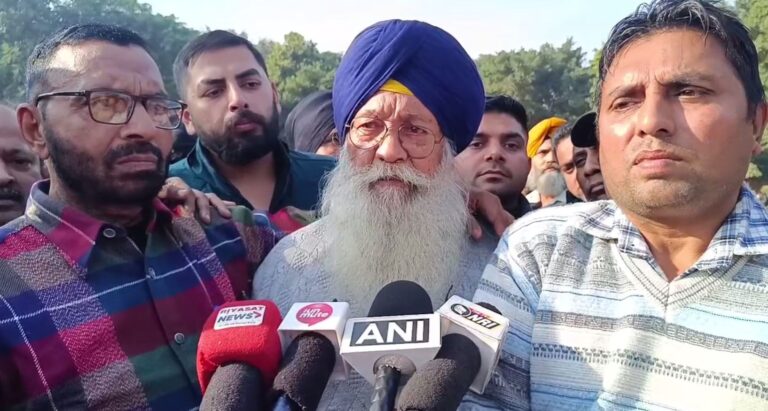 ਅੰਮ੍ਰਿਤਸਰ ’ਚ ਮੀਟ-ਸ਼ਰਾਬ ’ਤੇ ਪਾਬੰਦੀ ਦਾ ਮਾਮਲਾ/ ਦੁਕਾਨਦਾਰਾਂ ਨੇ ਫੈਸਲੇ ਖਿਲਾਫ਼ ਕੀਤੀ ਰੋਸ ਮੀਟਿੰਗ/ ਗੋਲਬਾਗ ਇਲਾਕੇ ਨੂੰ ਪਾਬੰਦੀ ਤੋਂ ਛੋਟ ਦੀ ਮੰਗ