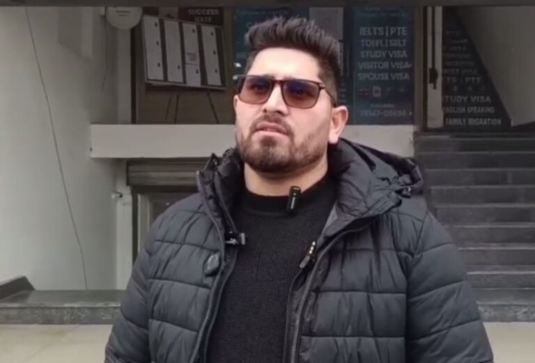 ਗੁਰਦਾਸਪੁਰ ’ਚ ਇਮੀਗ੍ਰੇਸ਼ਨ ਸੈਂਟਰ ’ਤੇ ਫਿਰ ਚੱਲੀ ਗੋਲੀ/ ਨਵੇਂ ਬੱਸ ਸਟੈਂਡ ਦੀ ਮਾਰਕੀਟ ਤੋਂ ਸਾਹਮਣੇ ਆਈ ਘਟਨਾ/ 5 ਤੋਂ 6 ਰਾਊਂਡ ਫਾਇਰ ਕਰ ਕੇ ਅਣਪਛਾਤੇ ਫਰਾਰ