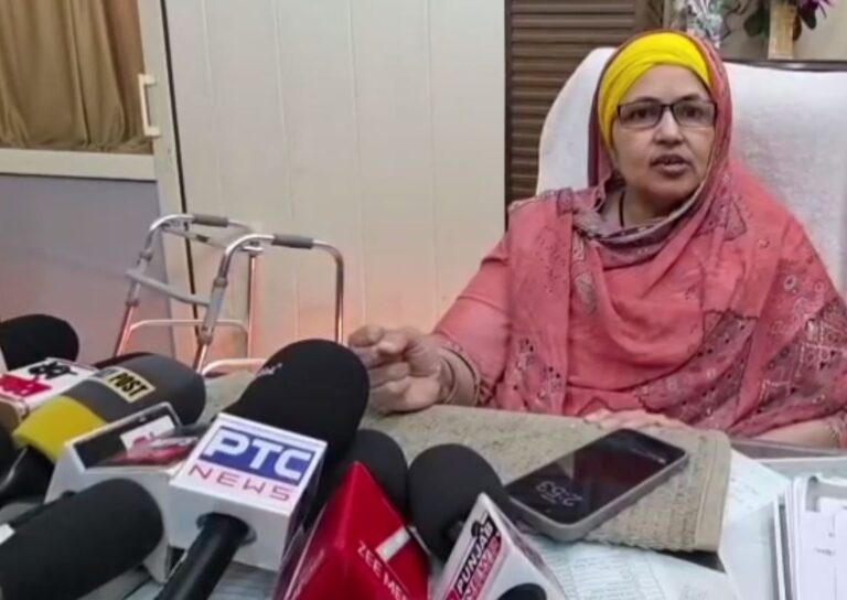 ਨਾਭਾ ਬੀਡੀਪੀਓ ਤੇ ਅਕਾਲੀ ਆਗੂਆਂ ਵਿਚਾਲੇ ਬਹਿਸ਼; ਐਨਓਸੀ ਜਾਰੀ ਕਰਨ ’ਚ ਦੇਰੀ ਦੇ ਲਾਏ ਇਲਜ਼ਾਮ; ਬੀਡੀਪੀਓ ਨੇ ਮੌਕੇ ’ਤੇ ਬੁਲਾਈ ਪੁਲਿਸ