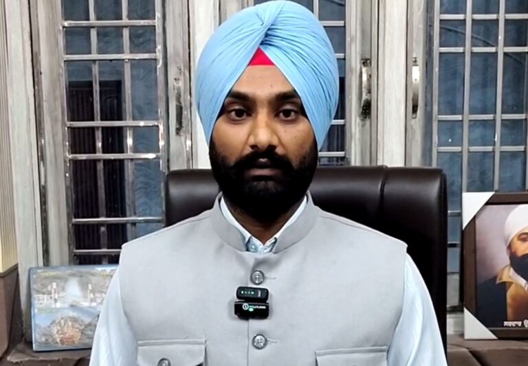 ਅੰਮ੍ਰਿਤਸਰ ’ਚ ਕੂੜਾ ਇਕੱਠਾ ਕਰਨ ਦਾ ਮੁੱਦਾ ਗਰਮਾਇਆ/ ਆਪ ਵਿਧਾਇਕ ’ਤੇ ਪੱਖਪਾਤ ਦੇ ਇਲਜ਼ਾਮ/ ਆਡੀਓ ਸਬੂਤ ਜਾਰੀ ਕਰ ਕੇ ਚੁੱਕੇ ਸਵਾਲ