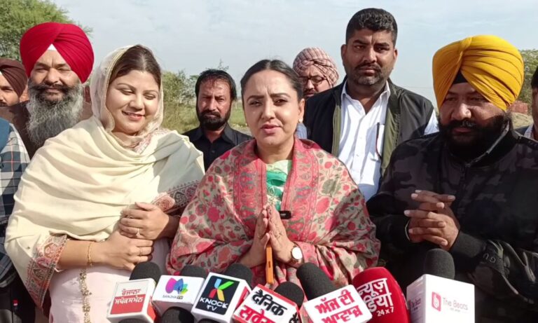 ਮੋਗਾ ਵਾਸੀ ਪੁਲਿਸ ਮੁਲਾਜ਼ਮ ਦਾ ਵੱਡਾ ਨੇਕ ਉਪਰਾਲਾ; 50 ਬੈੱਡ ਵਾਲਾ ਹਸਪਤਾਲ ਬਣਾਉਣ ਦਾ ਚੁੱਕਿਆ ਬੀੜਾ; ਵਿਧਾਇਕਾ ਅਮਨਦੀਪ ਅਰੋੜਾ ਨੇ ਰੱਖਿਆ ਨੀਂਹ ਪੱਥਰ