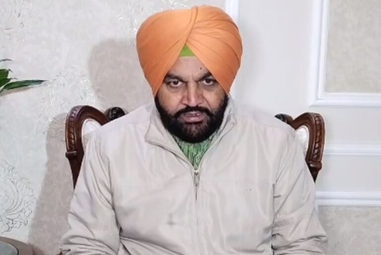 ਅੰਮ੍ਰਿਤਸਰ ’ਚ ਸਾਂਸਦ ਗੁਰਜੀਤ ਔਜਲਾ ਦੀ ਪ੍ਰੈੱਸ ਕਾਨਫਰੰਸ/ ਮਨਰੇਗਾ ਖਤਮ ਕਰਨ ਖਿਲਾਫ ਸੰਗਰਾਮ ਵਿੱਢਣ ਦਾ ਐਲਾਨ