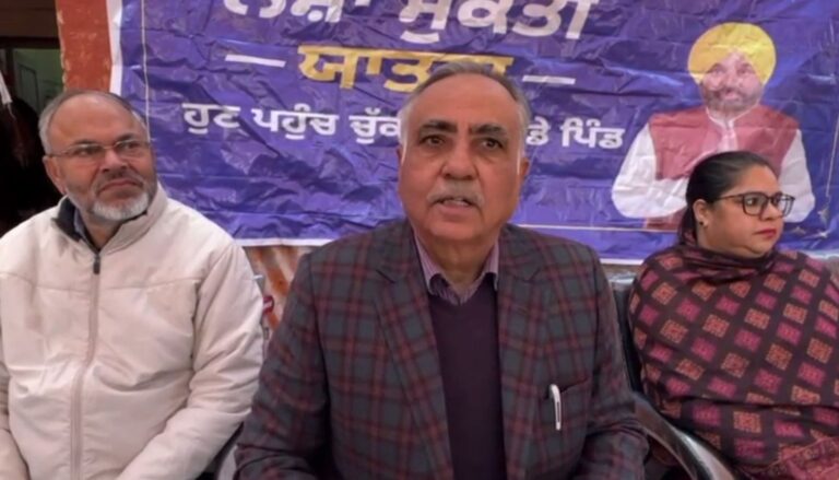 ਗੁਰਦਾਸਪੁਰ ’ਚ ਯੁੱਧ ਨਸ਼ਿਆਂ ਵਿਰੁਧ ਫੇਜ-2 ਸਬੰਧੀ ਮੀਟਿੰਗ/ ਪਿੰਡਾਂ ਦੇ ਪੰਚਾਂ-ਸਰਪੰਚਾਂ ਨਾਲ ਕੀਤੀ ਵਿਚਾਰ-ਚਰਚਾ