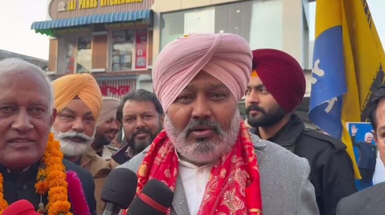 ਲਹਿਰਾਗਾਗਾ ਵਾਸੀਆਂ ਵੱਲੋਂ ਮੰਤਰੀ ਹਰਪਾਲ ਚੀਮਾ ਤੇ ਬਰਿੰਦਰ ਗੋਇਲ ਦਾ ਸਨਮਾਨ/ ਮੈਡੀਕਲ ਕਾਲਜ ਬਣਾਉਣ ਲਈ ਕੀਤਾ ਧੰਨਵਾਦ