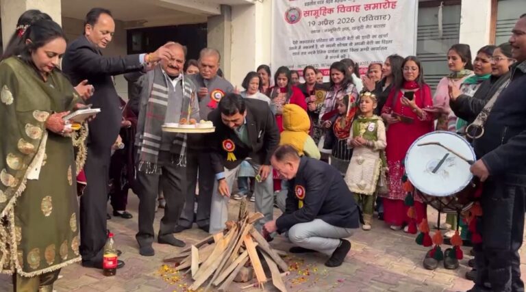 ਬਟਾਲਾ ਚ ਲੋਹੜੀ ਮੌਕੇ ਮਨਾਇਆ ਧੀਆਂ ਦਾ ਸਮਾਗਮ/ ਲੋਕ ਨਾਚ ਗਿੱਧਾ ਤੇ ਬੋਲੀਆਂ ਦੇ ਹੋਏ ਮੁਕਾਬਲੇ/ ਵਿਧਾਇਕ ਸ਼ੈਰੀ ਕਲਸੀ ਦੀ ਪਤਨੀ ਨੇ ਵੀ ਕੀਤੀ ਸ਼ਿਰਕਤ