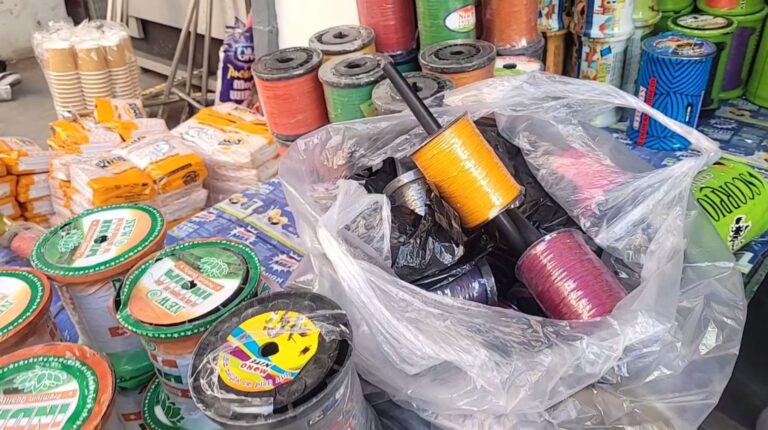 ਫਰੀਦਕੋਟ ’ਚ ਨਹੀਂ ਰੁਕ ਰਿਹਾ ਚਾਇਨਾ ਡੋਰ ਦਾ ਕਹਿਰ/ ਦੁਕਾਨਦਾਰਾਂ ਨੇ ਪੁਲਿਸ ਪ੍ਰਸ਼ਾਸਨ ਨੂੰ ਦੱਸਿਆ ਜ਼ਿੰਮੇਵਾਰ/ ਘਰਾਂ ਅੰਦਰ ਵਿਕਦੀ ਡੋਰ ’ਤੇ ਸਿਕੰਜਾ ਕੱਸਣ ਦੀ ਮੰਗ