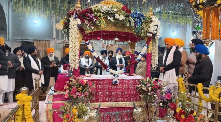 ਸ੍ਰੀ ਮੁਕਤਸਰ ਸਾਹਿਬ ਵਿਖੇ ਸ਼ਹੀਦੀ ਜੋੜ ਮੇਲਾ ਮਾਘੀ ਸ਼ੁਰੂ/ ਦੇਸ਼ ਵਿਦੇਸ਼ ਤੋਂ ਸੰਗਤਾਂ ਦਾ ਪਹੁੰਚਣਾ ਜਾਰੀ