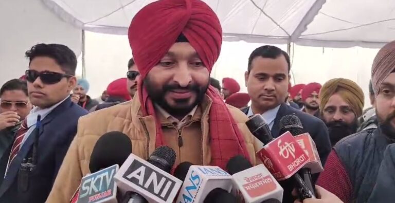 ਮੁਕਤਸਰ ਸਾਹਿਬ ਪਹੁੰਚੇ ਕੇਂਦਰੀ ਰਾਜ ਮੰਤਰੀ ਰਵਨੀਤ ਬਿੱਟੂ/ ਮੇਲਾ ਮਾਘੀ ਮੌਕੇ ਰੱਖੀ ਪਾਰਟੀ ਕਾਨਫਰੰਸ ’ਚ ਕੀਤੀ ਸ਼ਿਰਕਤ