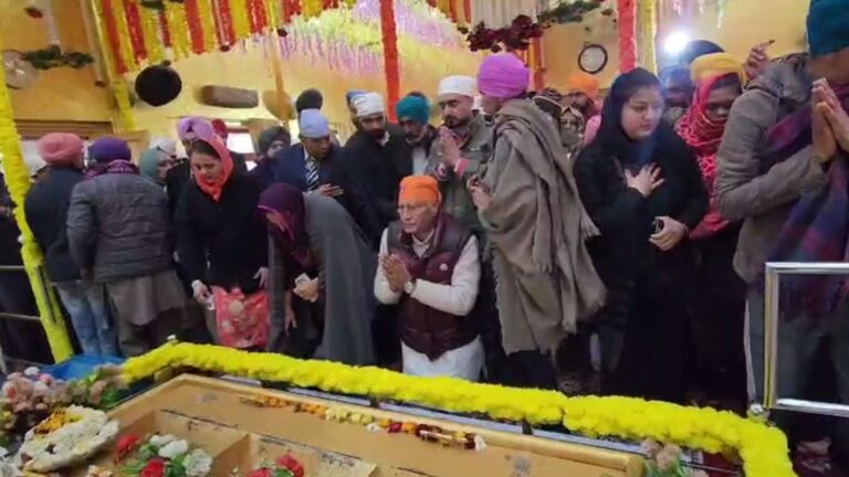 ਸ੍ਰੀ ਮੁਕਤਸਰ ਸਾਹਿਬ ਵਿਖੇ ਨਤਮਸਤਕ ਹੋਈ ਭਾਜਪਾ ਲੀਡਰਸ਼ਿਪ/ ਸੁਨੀਲ ਜਾਖੜ, ਪਰਨੀਤ ਕੌਰ ਸਮੇਤ ਦਿੱਗਜ ਆਗੂਆਂ ਨੇ ਟੇਕਿਆ ਮੱਥਾ