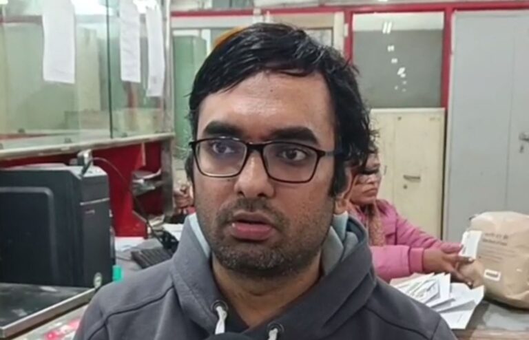 ਅੰਮ੍ਰਿਤਸਰ ਦੇ ਡਾਕਖਾਨੇ ਦੀ ਵਾਇਰਲ ਵੀਡੀਓ ਦਾ ਮਾਮਲਾ ਗਰਮਾਇਆ/ ਪੋਸਟਲ ਅਸਿਸਟੈਂਟ ਨੇ ਜਾਹਰ ਕੀਤੀ ਨਰਾਜਗੀ/ ਵੀਡੀਓ ਬਣਾਉਣ ਵਾਲੇ ਸਖਸ਼ ਖਿਲਾਫ਼ ਮੰਗੀ ਕਾਰਵਾਈ