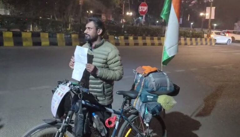 ਜਲੰਧਰ ’ਚ  ਲੁਟੇਰੇ ਵੱਲੋਂ ਸਾਇਕਲ ਯਾਤਰੀ ਨਾਲ ਲੁੱਟ/ ਨਕਦੀ ਤੇ ਮੋਬਾਈਲ ਫੋਨ ਖੋਹ ਕੇ ਫਰਾਰ/ ਭਾਰਤ ਯਾਤਰਾ ਤੇ ਨਿਕਲਿਆ ਸੀ ਨੌਜਵਾਨ