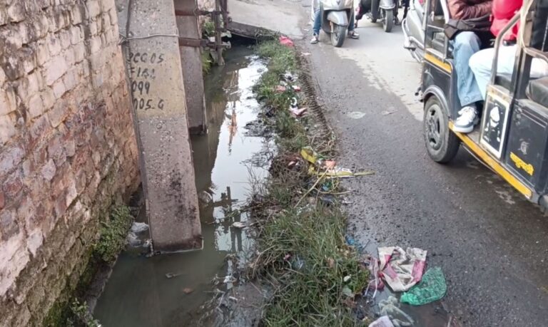 ਗੁਰਦਾਸਪੁਰ ਦੇ ਮੁਹੱਲਾ ਇਸਲਾਮਾਬਾਦ ’ਚ ਸਫਾਈ ਦਾ ਬੂਰਾ ਹਾਲ/ ਮੁਹੱਲਾ ਵਾਸੀਆਂ ਦਾ ਫੁੱਟਿਆ ਨਗਰ ਨਿਗਮ ਖਿਲਾਫ ਗੁੱਸਾ