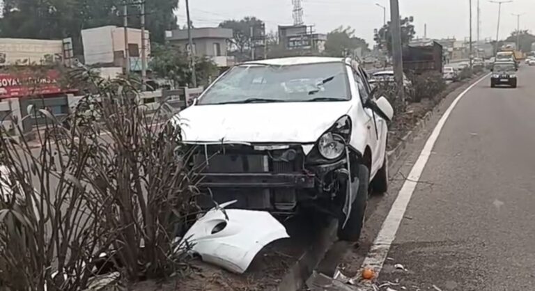 ਜਲੰਧਰ ’ਚ ਕਾਰ ਤੇ ਟਰੱਕ ਵਿਚਾਲੇ ਟੱਕਰ/ ਜਾਨੀ ਹਾਨੀ ਤੋਂ ਬਚਾਅ, ਕਾਰ ਦਾ ਕਾਫੀ ਨੁਕਸਾਨ