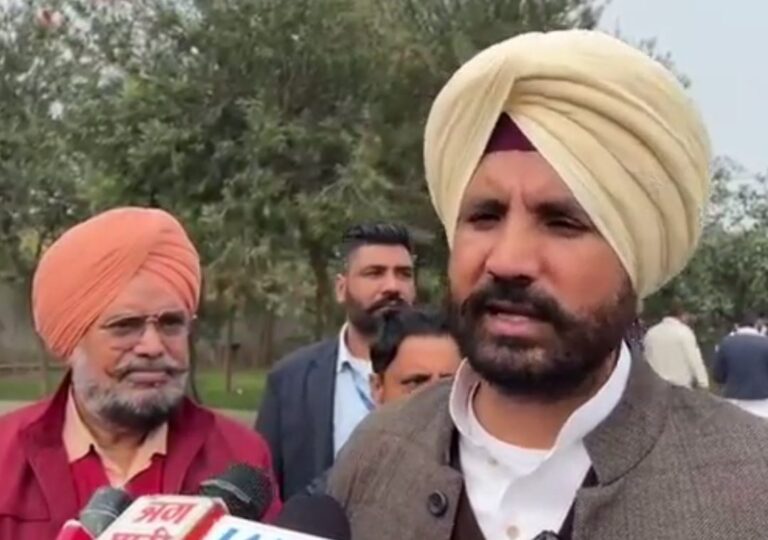 ਸ੍ਰੀ ਮੁਕਤਸਰ ਵਿਖੇ ਸਰਕਾਰ ਤੇ ਵਰ੍ਹੇ ਰਾਜਾ ਵੜਿੰਗ/ ਸਰਪੰਚ ਕਤਲ ਮਾਮਲੇ ਨੂੰ ਲੈ ਕੇ ਚੁੱਕੇ ਸਵਾਲ/ ਸਰਕਾਰ ’ਤੇ ਲਾਏ ਵੱਡੀ ਅਣਗਹਿਲੀ ਦੇ ਇਲਜ਼ਾਮ