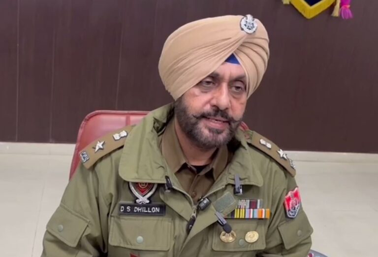 ਪਠਾਨਕੋਟ ਪੁਲਿਸ ਵੱਲੋਂ 14 ਸਾਲਾ ਜਾਸੂਸ ਗ੍ਰਿਫਤਾਰ/ ਪਾਕਿਸਤਾਨ ਨੂੰ ਸੂਚਨਾ ਭੇਜਣ ਦੇ ਲੱਗੇ ਇਲਜ਼ਾਮ/ ਇਕ ਸਾਲ ਤੋਂ ਸੀ ਸਰਗਰਮ, ਪੁਲਿਸ ਕਰ ਰਹੀ ਜਾਂਚ