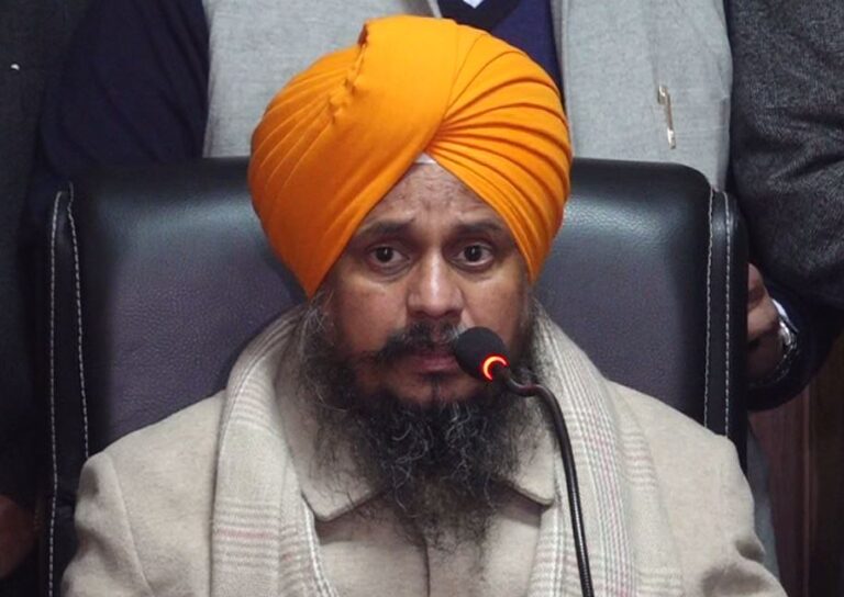 ਜੇ ਸੁਖਬੀਰ ਬਾਦਲ ਪ੍ਰਧਾਨਗੀ ਛੱਡਣ ਤਾਂ ਮੈਂ ਵੀ ਅਸਤੀਫ਼ਾ ਦੇਣ ਨੂੰ ਤਿਆਰ: ਗਿਆਨੀ ਹਰਪ੍ਰੀਤ ਸਿੰਘ