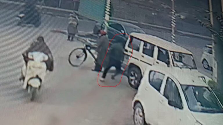 ਲੁਧਿਆਣਾ ਪੁਲਿਸ ਦੀ ਹਿਰਾਸਤ ’ਚੋਂ ਲੁਟੇਰਾ ਫਰਾਰ/ ਬਰਾਮਦਗੀ ਦੌਰਾਨ ਦਿੱਤਾ ਚਕਮਾ, ਵੀਡੀਓ ਵਾਇਰਲ/ ਪੁਲਿਸ ਵੱਲੋਂ ਲੁਟੇਰੇ ਦੀ ਭਾਲ ਸ਼ੁਰੂ