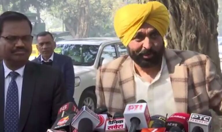 ਮੁੱਖ ਮੰਤਰੀ ਮਾਨ ਵੱਲੋਂ ਗ੍ਰਹਿ ਮੰਤਰੀ ਅਮਿਤ ਸ਼ਾਹ ਨਾਲ ਮੁਲਾਕਾਤ/ ਅੱਗੇ ਰੱਖੇ ਪੰਜਾਬ ਦੇ ਅਹਿਮ ਮੁੱਦੇ