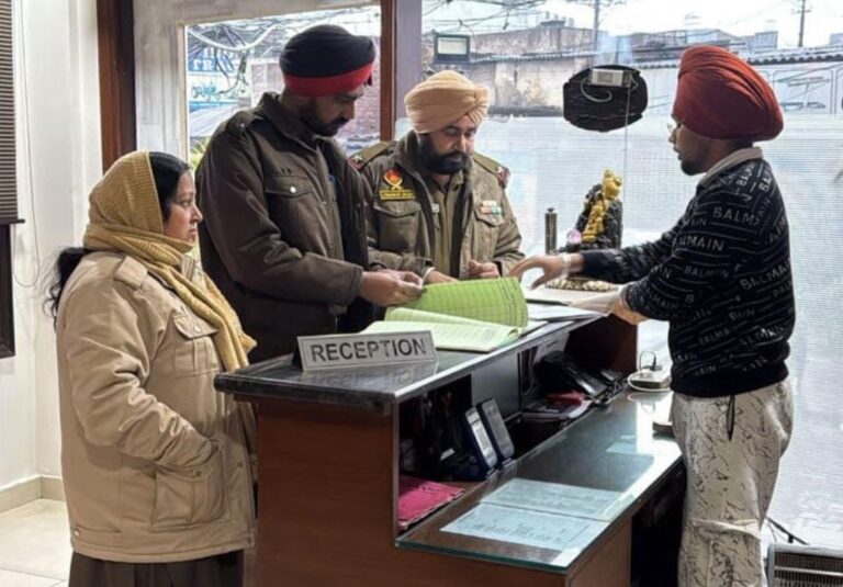 ਜਲੰਧਰ ਪੁਲਿਸ ਦੀ ਹੋਟਲਾਂ ਤੇ ਗੈਸਟ ਹਾਊਸਾਂ ’ਤੇ ਸਖਤੀ/ ਕਿਰਾਏਦਾਰਾਂ ਤੇ ਗ੍ਰਾਹਕਾਂ ਤੋਂ ਕੀਤੀ ਪੁੱਛਗਿੱਛ