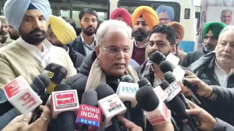 ਗੁਰਦਾਸਪੁਰ ਤੋਂ ਕਾਂਗਰਸ ਦਾ ਸੂਬਾ ਪੱਧਰੀ ਸੰਘਰਸ਼ ਸ਼ੁਰੂ/ ਮਨਰੇਗਾ ਬੰਦ ਕਰਨ ਦੇ ਵਿਰੋਧ ਹੋਵੇਗਾ 15 ਦਿਨਾਂ ਅੰਦੋਲਨ