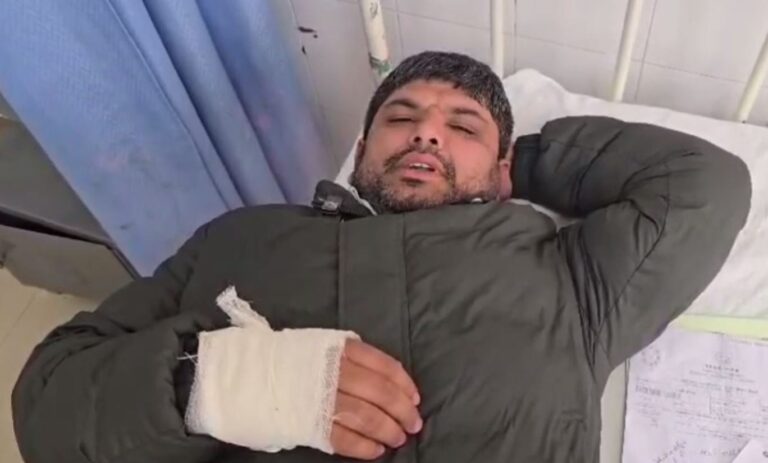 ਗੁਰਦਾਸਪੁਰ ’ਚ ਰੈਡਕਰਾਸ ਸੈਕਟਰੀ ’ਤੇ ਰਿਸ਼ਵਤ ਦੇ ਇਲਜ਼ਾਮ/ ਝਗੜੇ ’ਚ ਸੈਕਟਰੀ ਸਮੇਤ ਦੂਜੀ ਧਿਰ ਅਕਾਊਂਟੈਂਟ ਵੀ ਜ਼ਖਮੀ/ ਡੀਸੀ ਵੱਲੋਂ ਜਾਂਚ ਦੇ ਹੁਕਮ