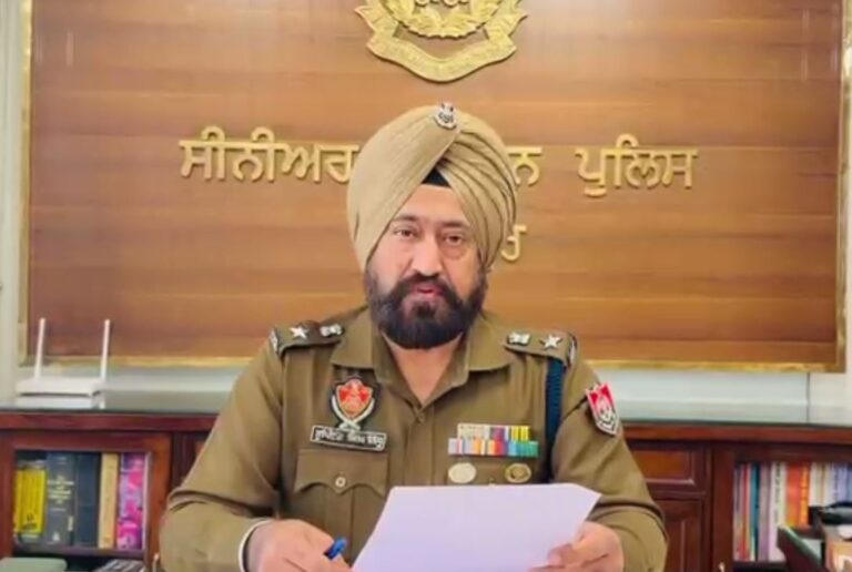 ਫਿਰੋਜ਼ਪੁਰ ਦਾ ਨਸ਼ਿਆਂ ਖਿਲਾਫ਼ ਵੱਡਾ ਐਕਸ਼ਨ/ ਤਿੰਨ ਤਸਕਰ 6 ਕਿੱਲੋ 980 ਗਰਾਮ ਹੈਰੋਇਨ ਸਮੇਤ ਕਾਬੂ