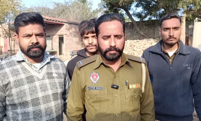 ਮੋਗਾ ’ਚ ਮਜਦੂਰਾਂ ਦੇ ਕੁਆਟਰਾਂ ਨੂੰ ਅੱਗ/ ਲੱਖਾਂ ਦਾ ਸਾਮਾਨ ਸੜ ਕੇ ਸੁਆਹ