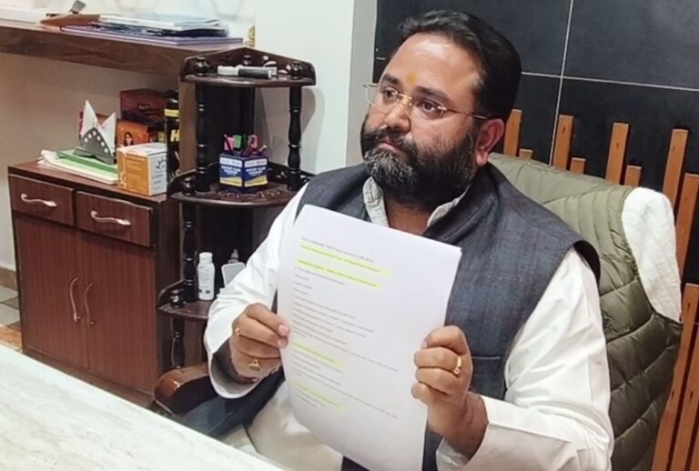 ਫਰੀਦਕੋਟ ’ਚ ਫੰਡਾਂ ਨੂੰ ਲੈ ਕੇ ਕਾਂਗਰਸ ਤੇ ਆਪ ਵਿਚਾਲੇ ਠਣੀ/ ਆਪ ਆਗੂ ਨੇ ਸਵੀਕਾਰ ਕੀਤਾ ਸਾਬਕਾ ਵਿਧਾਇਕ ਦਾ ਚੈਲੰਜ਼/ ਮੀਡੀਆ ਸਾਹਮਣੇ ਖੁੱਲ੍ਹੀ ਬਹਿਸ਼ ਦਾ ਦਿੱਤਾ ਸੱਦਾ