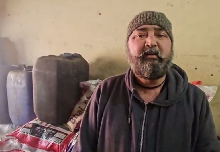 ਜਲੰਧਰ ’ਚ ਚੋਰਾਂ ਦਾ ਦੁਕਾਨ ’ਤੇ ਧਾਵਾਂ/ 2200 ਨਕਦੀ ਤੇ ਕੀਮਤੀ ਸਾਮਾਨ ਲੈ ਕੇ ਫਰਾਰ/ ਘਟਨਾ ਸੀਸੀਟੀਵੀ ਚ ਕੈਦ, ਪੁਲਿਸ ਕਰ ਰਹੀ ਜਾਂਚ