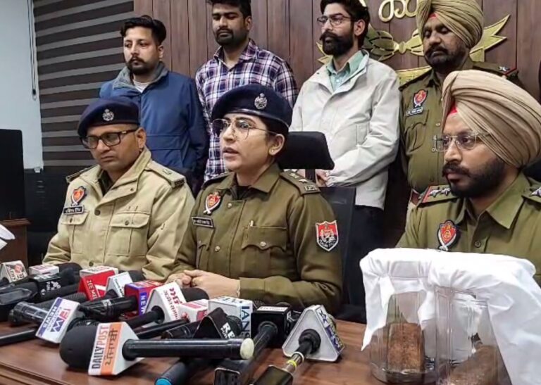 ਬਠਿੰਡਾ ਪੁਲਿਸ ਨੇ ਸੁਲਝਾਇਆ ਲੁੱਟ ਦਾ ਮਾਮਲਾ/ ਸੁਨਿਆਰੇ ਨੂੰ ਲੁੱਟਣ ਵਾਲੇ ਚਾਰ ਮੁਲਜ਼ਮ ਗ੍ਰਿਫਤਾਰ