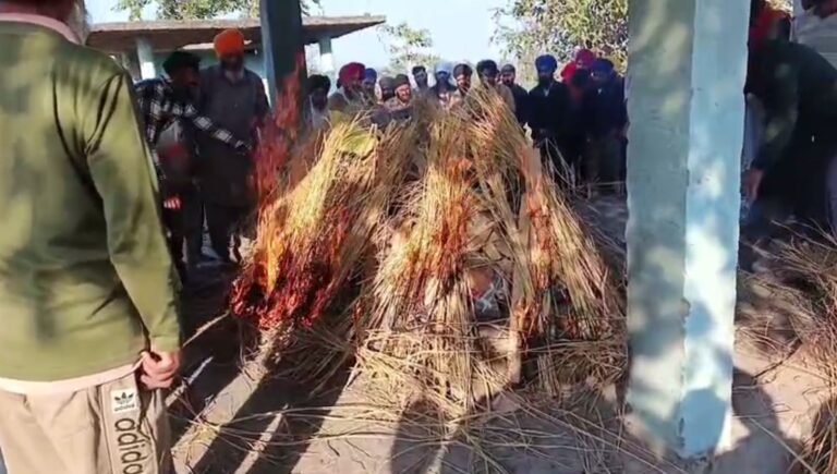 ਅੰਮ੍ਰਿਤਸਰ ਵਾਸੀ ਨੌਜਵਾਨ ਦਾ ਕੈਨੇਡਾ ’ਚ ਕਤਲ/ ਇਕ ਮਹੀਨੇ ਬਾਅਦ ਪਿੰਡ ਪਹੁੰਚੀ ਮ੍ਰਿਤਕ ਦੇਹ/ ਪਰਿਵਾਰ ਨੇ ਕੀਤਾ ਅੰਤਮ ਸਸਕਾਰ