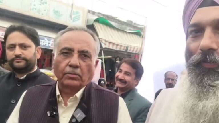 ਗੁਰਦਾਸਪੁਰ ’ਚ ਵਿਧਾਇਕ ਬਹਿਲ ਦੀ ਵਪਾਰੀਆਂ ਨਾਲ ਮੀਟਿੰਗ/ ਹਰ ਤਰ੍ਹਾਂ ਦੀਆਂ ਮੁਸ਼ਕਲਾਂ ਹੱਲ ਕਰਨ ਦਾ ਦਿੱਤਾ ਭਰੋਸਾ