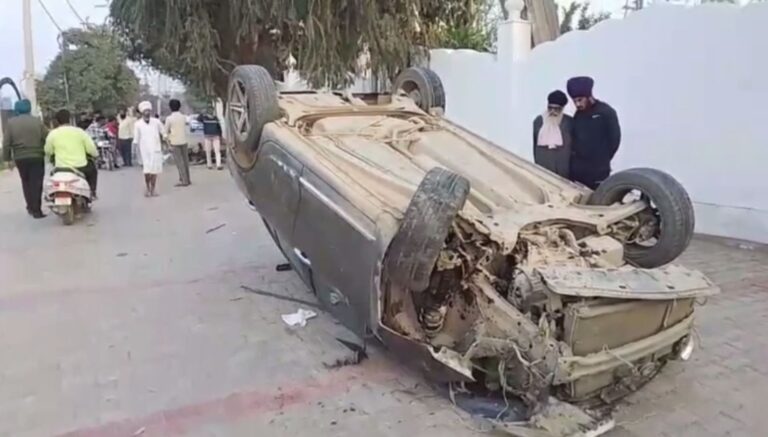 ਗੁਰਦਾਸਪੁਰ ਦੇ ਕਸਬਾ ਡੇਰਾ ਬਾਬਾ ਨਾਨਕ ’ਚ ਹਾਦਸਾ/ ਕਾਰ ਤੇ ਮੋਟਰ ਸਾਇਕਲ ਵਿਚਾਲੇ ਹੋਈ ਟੱਕਰ