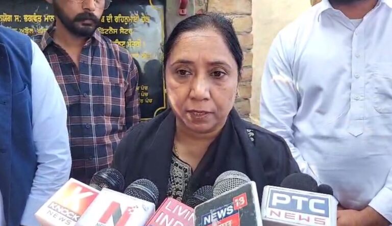ਮਲੋਟ ਦੇ ਪਿੰਡਾਂ ’ਚ ਵਿਕਾਸ ਕੰਮਾਂ ਦੀ ਹਨੇਰੀ/ ਮੰਤਰੀ ਡਾ. ਬਲਜੀਤ ਕੌਰ ਨੇ ਸ਼ੁਰੂ ਕਰਵਾਏ ਕੰਮ/ ਗੈਂਗਸਟਰਵਾਦ ਲਈ ਪਹਿਲੀਆਂ ਸਰਕਾਰਾਂ ਨੂੰ ਦੱਸਿਆ ਜ਼ਿੰਮੇਵਾਰ