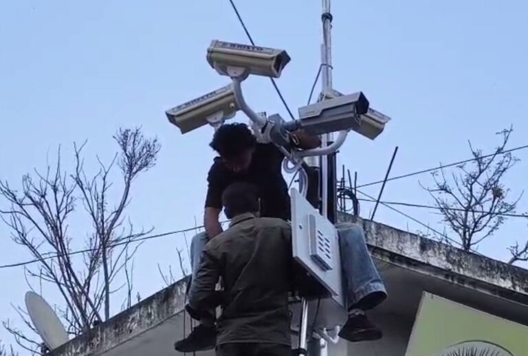 ਆਨੰਦਪੁਰ ਸਾਹਿਬ ਕਾਨੂੰਨ ਤੋੜਣ ਵਾਲਿਆਂ ਦੀ ਖੈਰ ਨਹੀਂ/ ਸਰਕਾਰ ਲਗਾ ਰਹੀ ਸ਼ਹਿਰ ਅੰਦਰ NPR ਕੈਮਰੇ/ ਜ਼ੋਰਾਂ ’ਤੇ ਚੱਲ ਰਿਹਾ ਕੰਮ