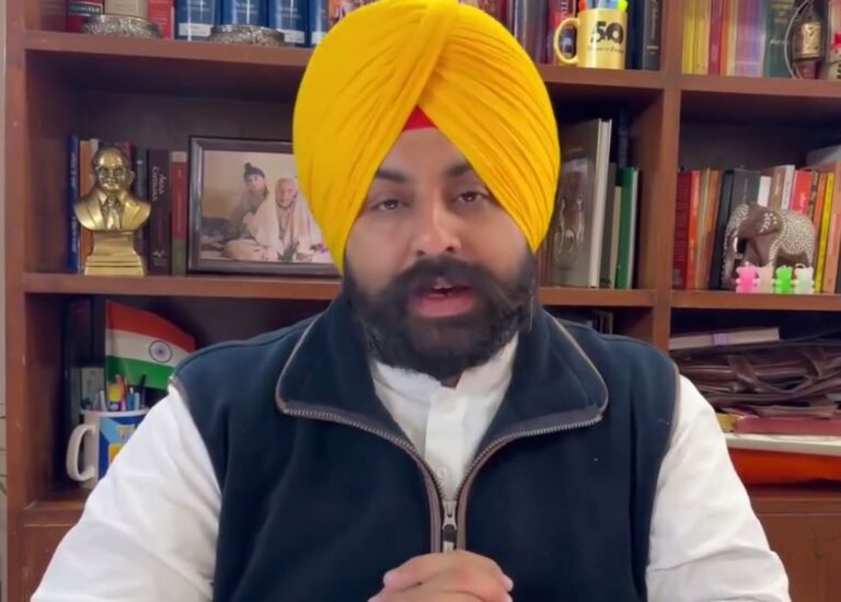 ਨੰਗਲ-ਸ੍ਰੀ ਆਨੰਦਪੁਰ ਸਾਹਿਬ ਮਾਰਗ ਹੋਵੇਗੀ ਚਹੁ-ਮਾਰਗੀ/ ਸਿੱਖਿਆ ਮੰਤਰੀ ਦੇ ਯਤਨਾਂ ਨੂੰ ਪਿਆ ਬੂਰ/ ਖੂਨੀ ਮਾਰਗ ਵਜੋਂ ਜਾਣੀ ਜਾਂਦੀ ਹੈ ਸੜਕ