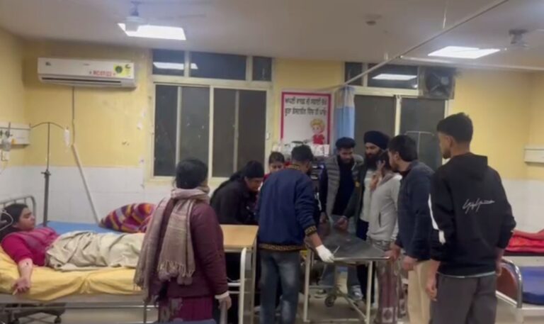 ਗੁਰਦਾਸਪੁਰ ’ਚ ਸਕੂਲੀ ਬੱਚਿਆਂ ਦੀ ਵਿਗੜੀ ਸਿਹਤ/ ਖਾਣਾ ਖਾਣ ਨੂੰ ਬਾਅਦ ਵਿਗੜੀ ਹਾਲਤ/ 8 ਬੱਚੇ ਹਸਪਤਾਲ ’ਚ ਦਾਖਲ, ਪੁਲਿਸ ਕਰ ਰਹੀ ਜਾਂਚ