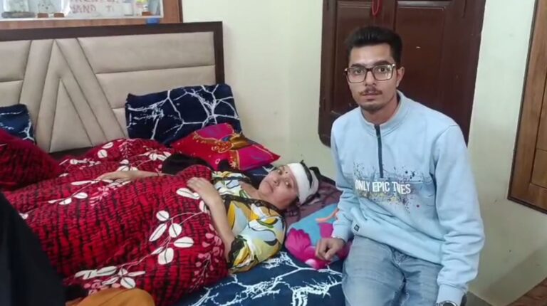 ਮਲੋਟ ਸ਼ਹਿਰ ਅੰਦਰ ਆਵਾਰਾ ਕੁੱਤਿਆਂ ਦਾ ਕਹਿਰ/ ਗਲੀ ’ਚ ਜਾਂਦੀ ਮਹਿਲਾ ਨੂੰ ਕੀਤਾ ਗੰਭੀਰ ਜ਼ਖ਼ਮੀ