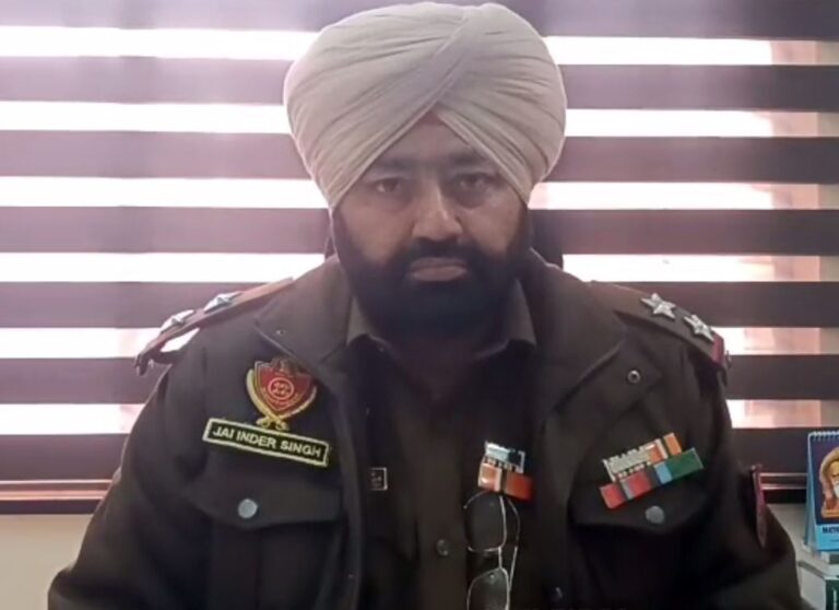 ਜਲੰਧਰ ਦੇ ਪਾਸ਼ ਇਲਾਕੇ ’ਚ ਬਜ਼ੁਰਗ ਨਾਲ ਲੁੱਟ/ ਬੰਧਕ ਬਣਾ ਕੇ ਲੁੱਟੀਆਂ ਸੋਨੇ ਦੀਆਂ ਚੂੜੀਆਂ/ ਪੁਲਿਸ ਨੇ ਜਾਂਚ ਕੀਤੀ ਸ਼ੁਰੂ