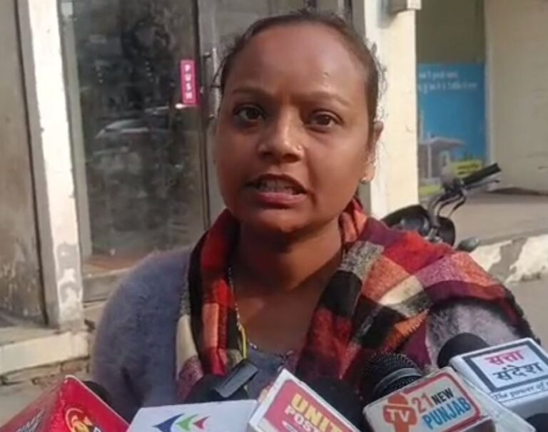 ਲੁਧਿਆਣਾ ’ਚ ਏਟੀਐਮ ਅੰਦਰ ਮਹਿਲਾ ਨਾਲ ਠੱਗੀ/ ਖਾਤੇ ’ਚੋਂ 10 ਹਜ਼ਾਰ ਗਾਇਬ ਹੋਣ ਦੇ ਲਾਏ ਇਲਜ਼ਾਮ