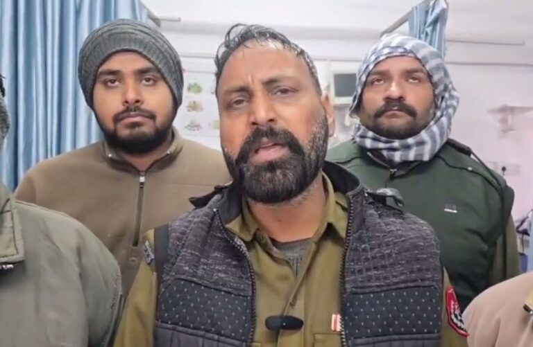 ਹੁਸ਼ਿਆਰਪੁਰ ’ਚ ਦੁਕਾਨ ਨੂੰ ਅੱਗ ਦੀ ਵੱਡੀ ਘਟਨਾ/ ਫਾਇਰ ਬ੍ਰਿਗੇਡ ਦੇ ਤਿੰਨ ਮੁਲਾਜ਼ਮ ਜ਼ਖਮੀ/ ਡੀਸੀ ਨੇ ਮੌਕੇ ਦਾ ਲਿਆ ਜਾਇਜ਼ਾ