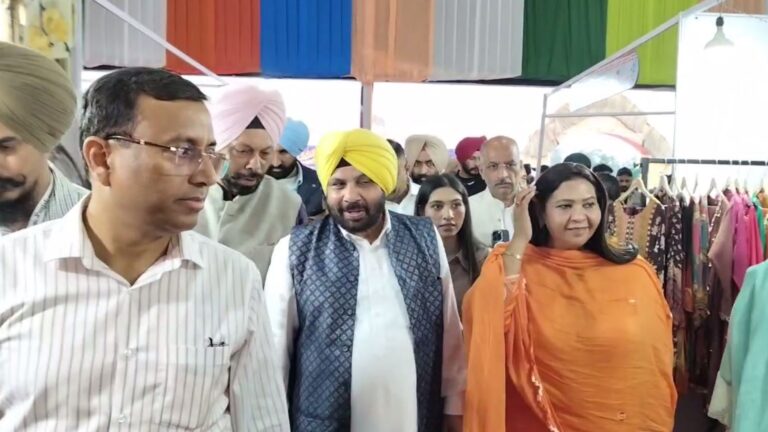 ਅੰਮ੍ਰਿਤਸਰ ’ ਤਿੰਨ ਦਿਵਸੀ ‘ਰੰਗਲਾ ਪੰਜਾਬ’ ਉਤਸਵ ਦਾ ਆਗਾਜ਼/ ਮੰਤਰੀ ਈਟੀਓ ਵੱਲੋਂ ਉਦਘਾਟਨ/ ਸਭਿਆਚਾਰ ਨੂੰ ਉਜਾਗਰ ਕਰਨਾ ਹੈ ਮੁੱਖ ਮਕਸਦ