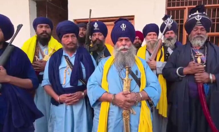 ਆਨੰਦਪੁਰ ਸਾਹਿਬ ਪਹੁੰਚੇ ਨਿਹੰਗ ਮੁਖੀ ਬਾਬਾ ਬਲਬੀਰ ਸਿੰਘ/ ਹੋਲਾ ਮੁਹੱਲਾ ਦੇ ਮੱਦੇਨਜ਼ਰ ਚਰਨ ਗੰਗਾ ਸਟੇਡੀਅਮ ਦਾ ਦੌਰਾ